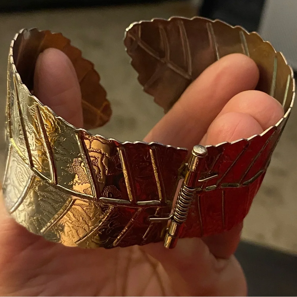 Gold Tone Textured Wide Leaf Design Hinge Overlapping Cuff Bracelet Bohemian
